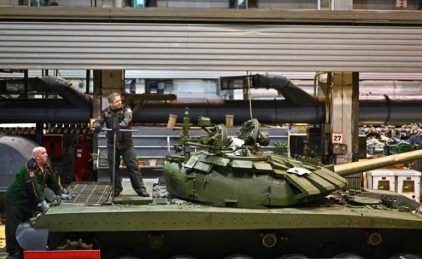200 тысяч рублей и более — каким работникам готовы платить такие деньги в регионах