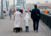 Росстат впервые оценил долю бедных многодетных семей по новой системе