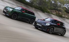 Показаны мощные JCW-версии электромобилей Mini Cooper и Aceman