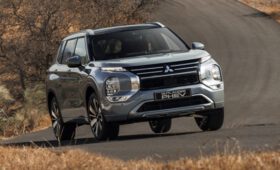 Кроссовер Mitsubishi Outlander вернулся в Европу с обновками