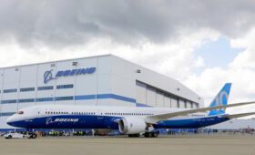 Авиагигант Boeing вынужден сократить производство самолетов