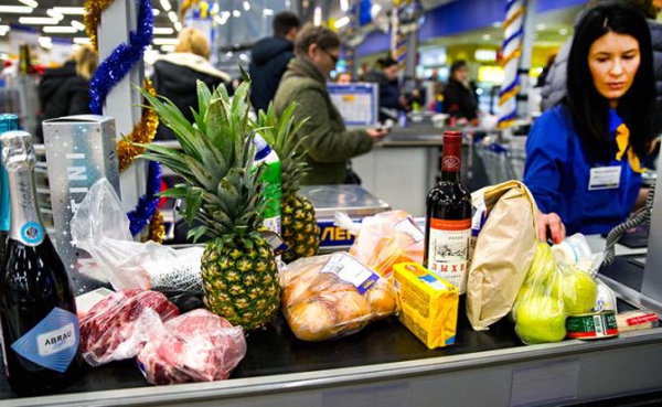 Власть — народу: «Мы тебя зарежем, но не больно». Январское повышение цен сулит россиянам много нехороших сюрпризов Власть — народу: «Мы тебя зарежем, но не больно». Январское повышение цен сулит россиянам много нехороших сюрпризов