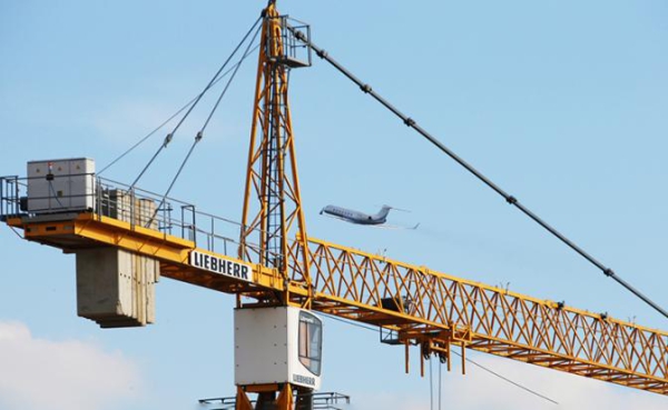 Если &laquo;Самолет&raquo; грохнется, то посыплется вся стройотрасль России