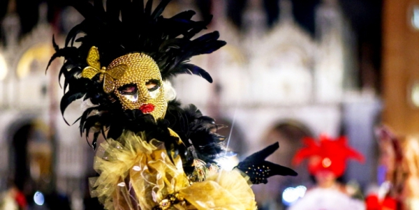 Названа точка поворота рубля: прогноз курса доллара на февраль и март