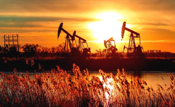 Европа тихо проклинает Трампа: Дмитриев предупредил, что скоро биржи увидят цену нефти в $100 за баррель Европа тихо проклинает Трампа: Дмитриев предупредил, что скоро биржи увидят цену нефти в $100 за баррель