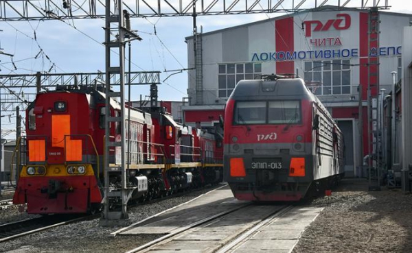 Кто спасет РЖД? Убыточность заставляет железнодорожников экономить буквально на всем Кто спасет РЖД? Убыточность заставляет железнодорожников экономить буквально на всем