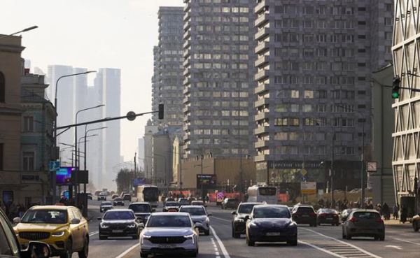 Мертвому припарки: МАЭ из-за нехватки топлива рекомендовало водителям снизить скорость на 10 км/час