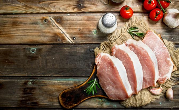 Врач сказал, почему не нужно солить при готовке Врач сказал, почему не нужно солить при готовке