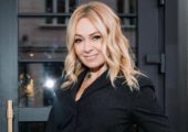 Рудковская разделась до купальника и рассекретила параметры фигуры