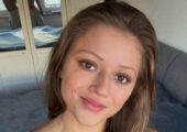 Симакова засветила линию загара, прогнувшись кошечкой в крошечном бикини