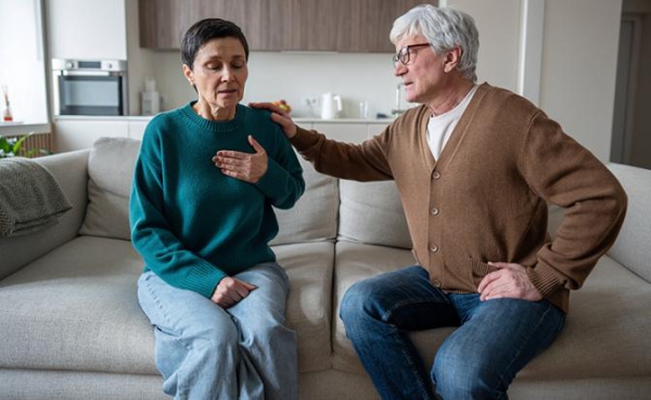 Кардиолог назвал неочевидные признаки скорого инфаркта Кардиолог назвал неочевидные признаки скорого инфаркта