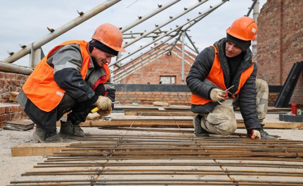 Марат Хуснуллин призвал &laquo;королей стройки&raquo; идти в ногу со временем