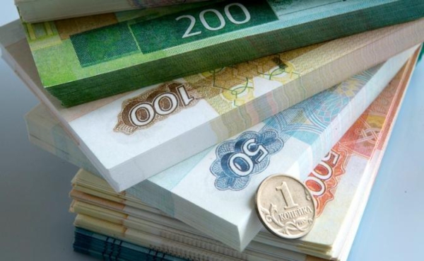 Под подушкой: Эксперты раскрыли, рискуют&nbsp;ли банки из-за увеличения денег на руках у людей