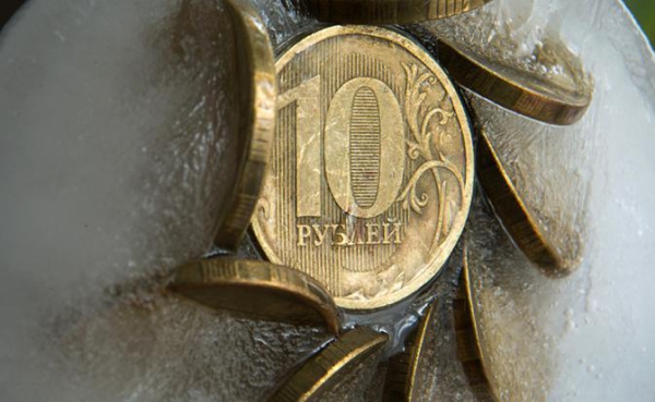 С блокировкой счетов надо что-то делать: КПРФ предложила свой вариант — двое суток, не больше С блокировкой счетов надо что-то делать: КПРФ предложила свой вариант — двое суток, не больше