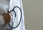Врач объяснил, возможно ли умереть от страха