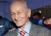 «Целостный, мощный человек»: Штурм рассказала про Ножкина, который жил по соседству