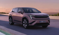 Представлен флагманский электрический кроссовер Skoda Peaq