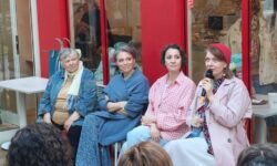 Посягательство на классику или новая история? Спектакль «Три» переосмысливает «Трёх сестёр» Чехова