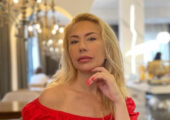 47-летняя Гребенкина показалась в бикини и восхитила стройной фигурой