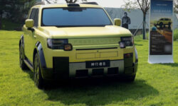 Новый Freelander 8: «живые» фотографии и характеристики