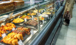 Россиянам назвали самые опасные продукты из супермаркета