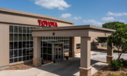 Toyota переносит производство в США на фоне глобального спада продаж