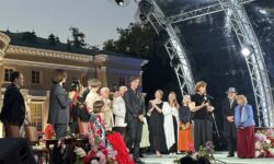 «Блеск и пепел» получил «Хрустальную Турандот»