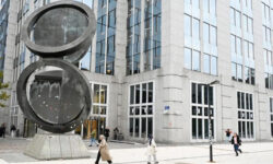 Euroclear просит приостановить дело по иску Банка России