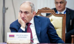 Мазохизм Пашиняна не знает границ: Брюссель выкручивает ему руки, Москва бьёт дубиной народного референдума