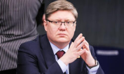 «Враг ударил, а мы не виноваты!»: Партия власти не чувствует своей ответственности за всё, что происходит в стране — ей и так хорошо