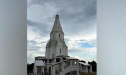 Купола в России кроют чистым золотом