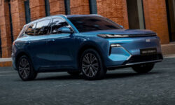 Для России анонсирован последовательный гибрид Geely EX5 EM-R