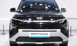 Электрокроссовер Kia Carens Clavis EV превратился в Hyundai Neira