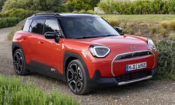 Будущие Mini и BMW первой серии перейдут на задний привод