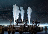 «Более сложная история»: Linkin Park решили вынести боль на экраны