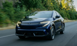 Mitsubishi Eclipse Sportback EV на базе Nissan: новые официальные фото и подробности