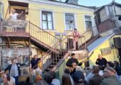 «В кухне стояло ведро, а из него торчал хвост крысы»