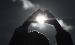 Полное затмение Солнца станет повтором затмения 2008 года: что будет видно из Москвы