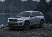 Jeep Grand Cherokee получил несколько обновок и слегка подорожал