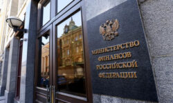 Эксперт оценил реакцию курса доллара на неординарное решение Минфина нарастить покупки валюты и золота