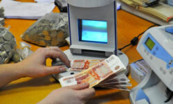 КПРФ — властям: «МРОТ с 2027 года должен быть не ниже 50.000 рублей»