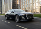 Обновлённый седан Hongqi H5 стартует в России: объявлена цена