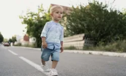 Врач рассказала, когда детская неуклюжесть — это тревожный симптом