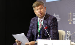 Перед «Крыльями Советов» за слова Дмитрия Губерниева извинился его работодатель