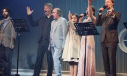 «Не думай о столетии свысока…»: Планы «Ленкома» на юбилейный сезон