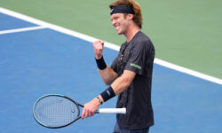 Рублев выдал дикий камбэк на старте US Open, Сафиуллин и Лютова бились достойно
