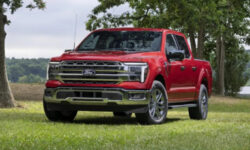 Ford F-150 обрел новый двигатель и модное исполнение