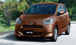 Хэтчбек Daihatsu Mira e:S обрел новый двигатель и сохранил низкую цену