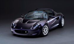 Рестомод Analogue VHPK на базе Lotus Elise S1: водитель по центру и масса менее 600 кг