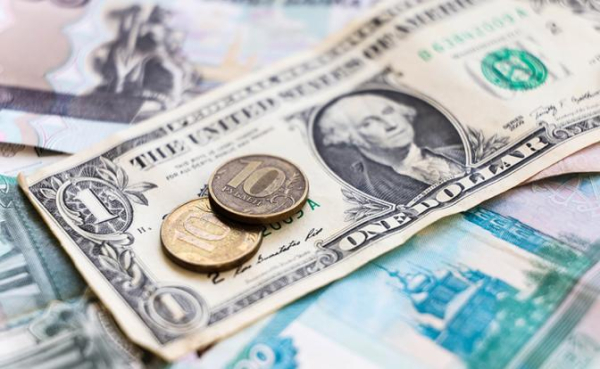 Минфин резко снижает покупки валюты и золота: что ждет курс доллара в сентябре?
